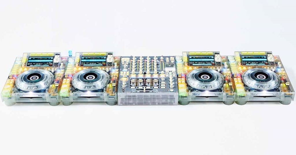 Pioneer cdj skeleton x Virgil Abloh - black Room